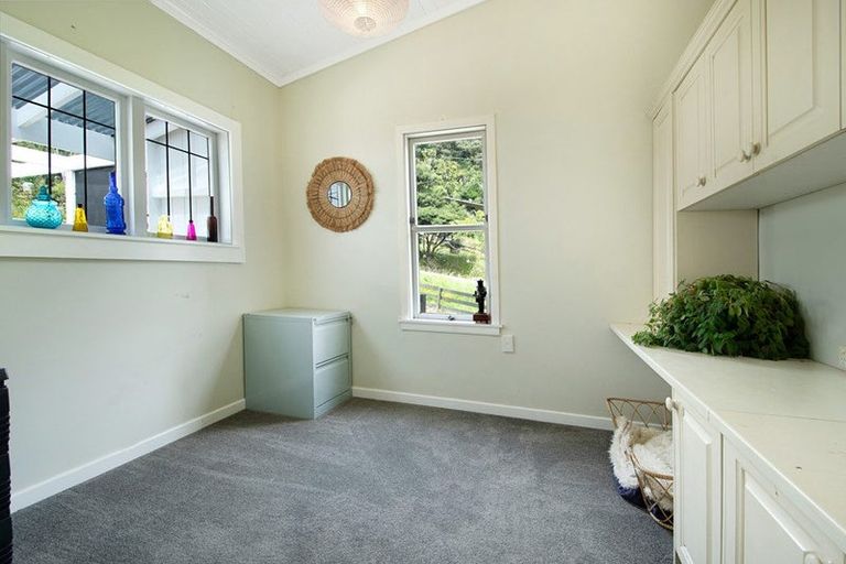 Photo of property in 12 Mildon Road, Waitakere, Auckland, 0782