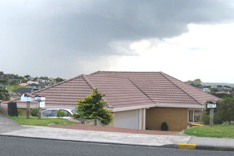 Photo of property in 104 Luckens Road, West Harbour, Auckland, 0618