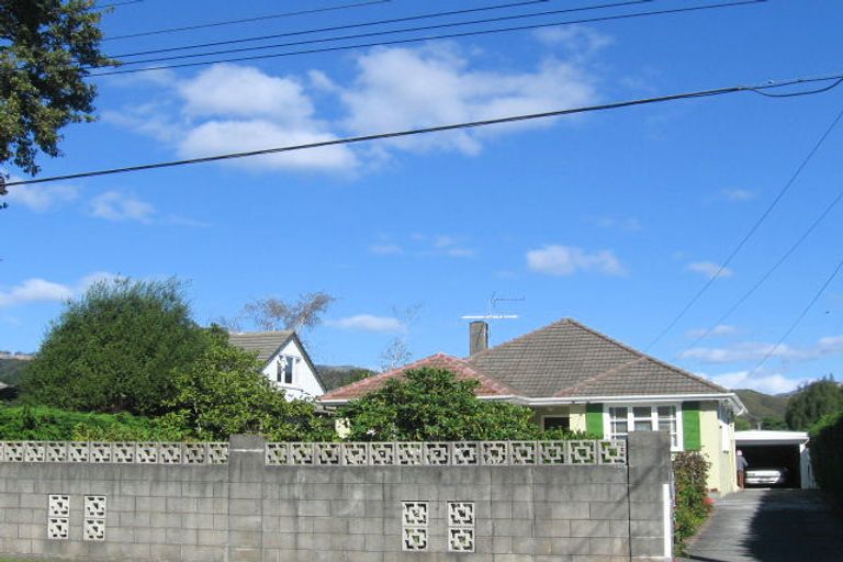 Photo of property in 5 Maher Street, Elderslea, Upper Hutt, 5018