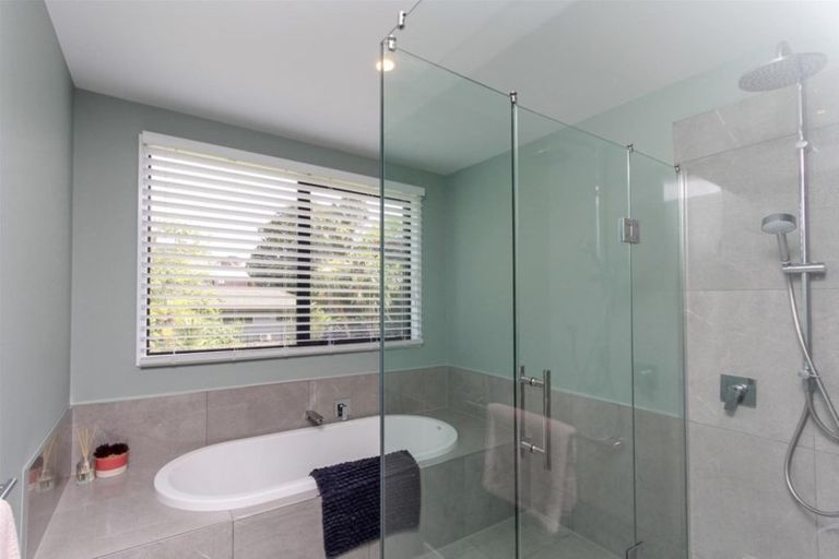 Photo of property in 32a Aubrey Street, New Plymouth, 4310