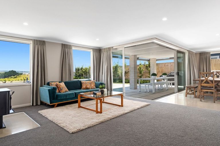 Photo of property in 83 Penetaka Heights, Pyes Pa, Tauranga, 3112