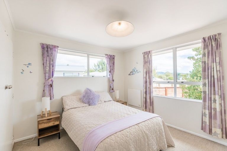 Photo of property in 5 Sharda Grove, Paraparaumu Beach, Paraparaumu, 5032