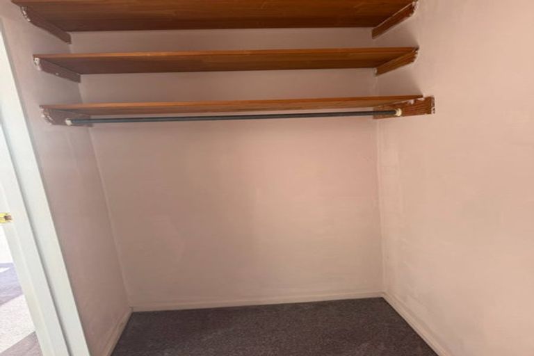 Photo of property in 2/7 Calypso Place, Rothesay Bay, Auckland, 0630