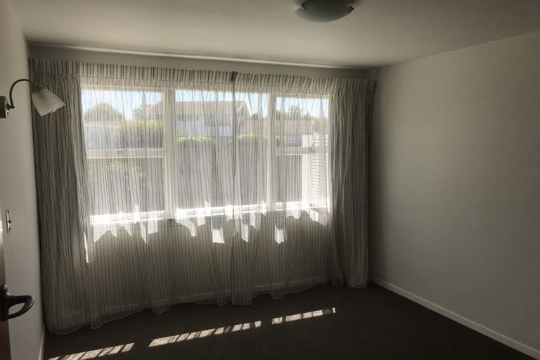 Photo of property in 2/15 Bowen Street, Upper Riccarton, Christchurch, 8041