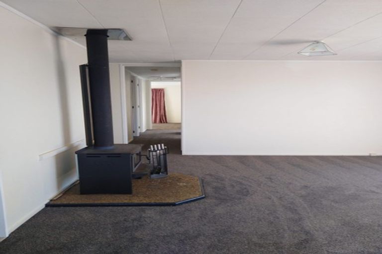 Photo of property in 11 Arde Place, Massey, Auckland, 0614