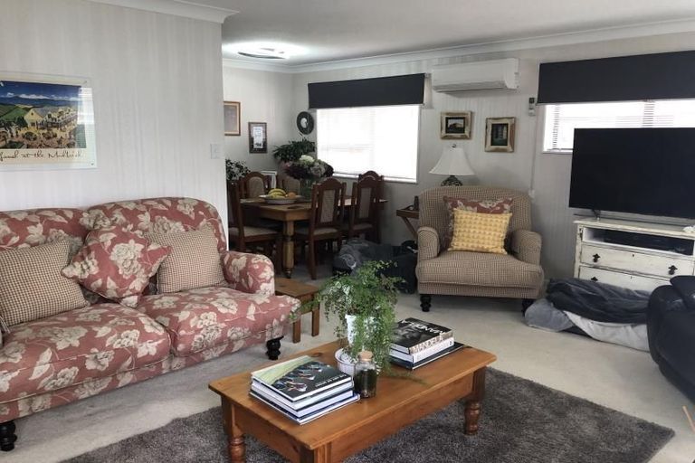 Photo of property in 4a Richmond Street, Wallaceville, Upper Hutt, 5018