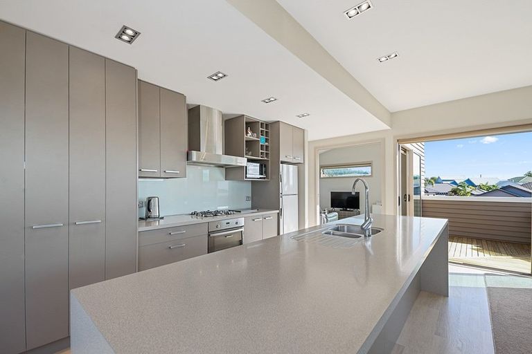 Photo of property in 15 Devoy Drive, Owhata, Rotorua, 3010