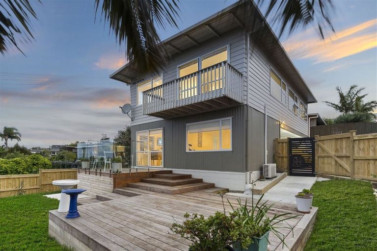 Photo of property in 1/11 Penning Road, Milford, Auckland, 0620