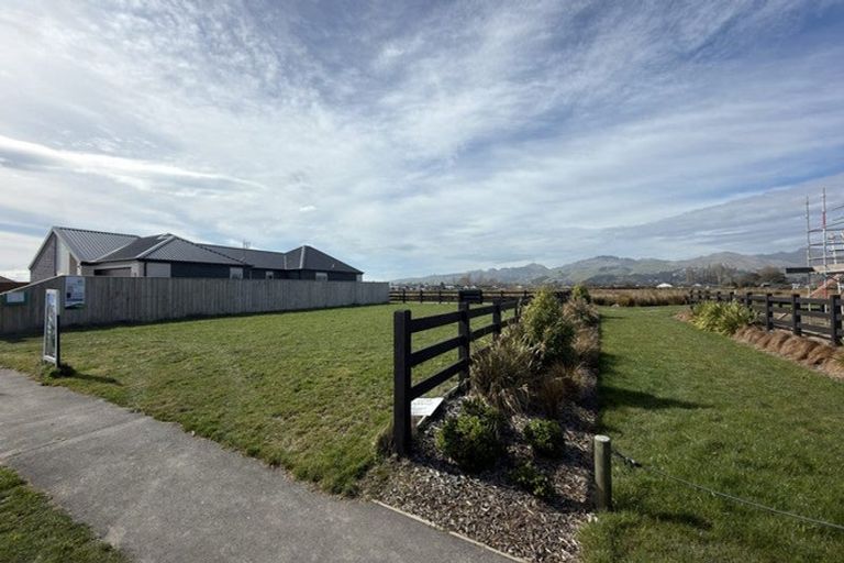 Photo of property in 25 Creekside Drive, Halswell, 8025