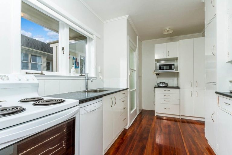Photo of property in 1/24 Tristram Avenue, Forrest Hill, Auckland, 0620