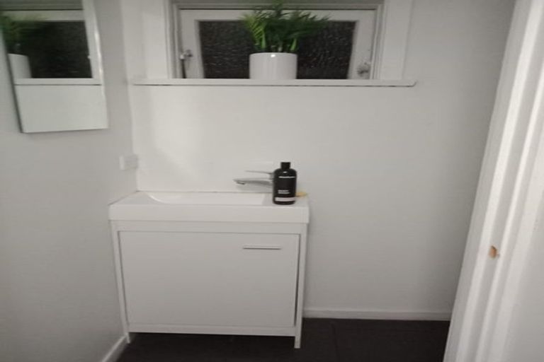 Photo of property in 136 Forth Street, North Dunedin, Dunedin, 9016