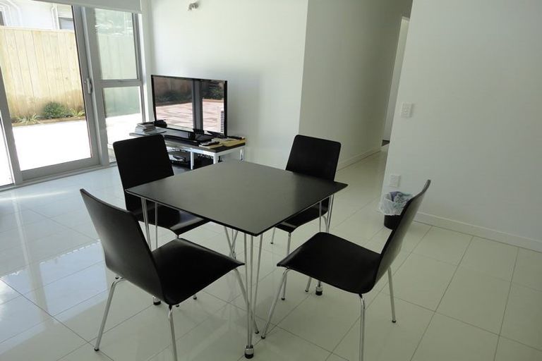 Photo of property in 1/105 Rongotai Road, Kilbirnie, Wellington, 6022