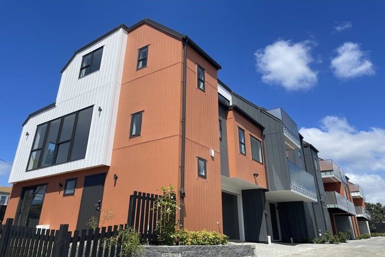 Photo of property in 20b Gilliam Street, New Lynn, Auckland, 0600