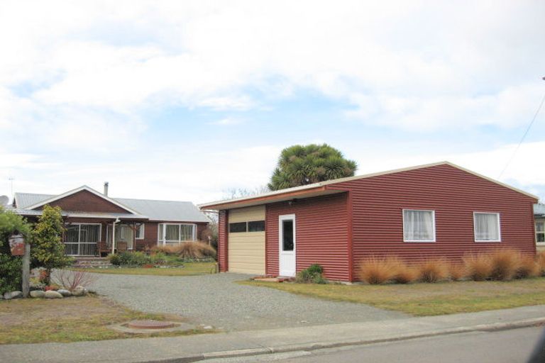Photo of property in 18 Mckerrow Street, Te Anau, 9600