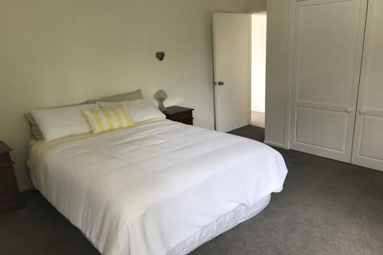 Photo of property in 1 Nikau Road, Waikanae, 5036