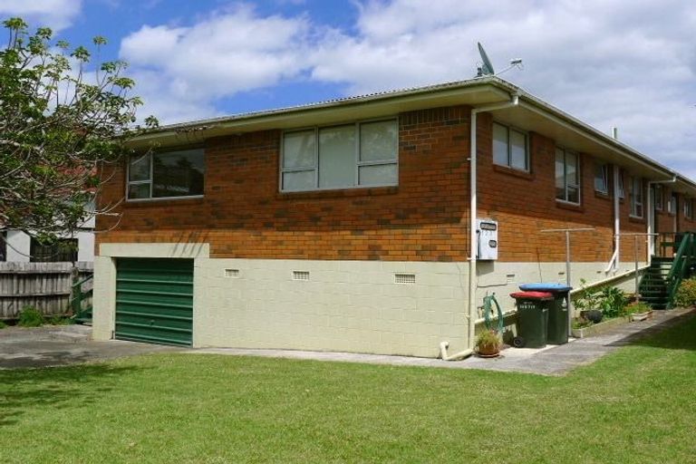 Photo of property in 1/1357 Dominion Extension, Mount Roskill, Auckland, 1041