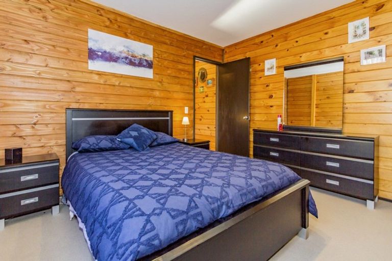 Photo of property in 100 Goldfinch Street, Ohakune, 4625