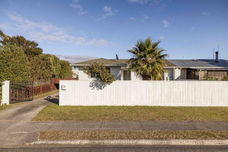 Photo of property in 29b Eversham Road, Mount Maunganui, 3116