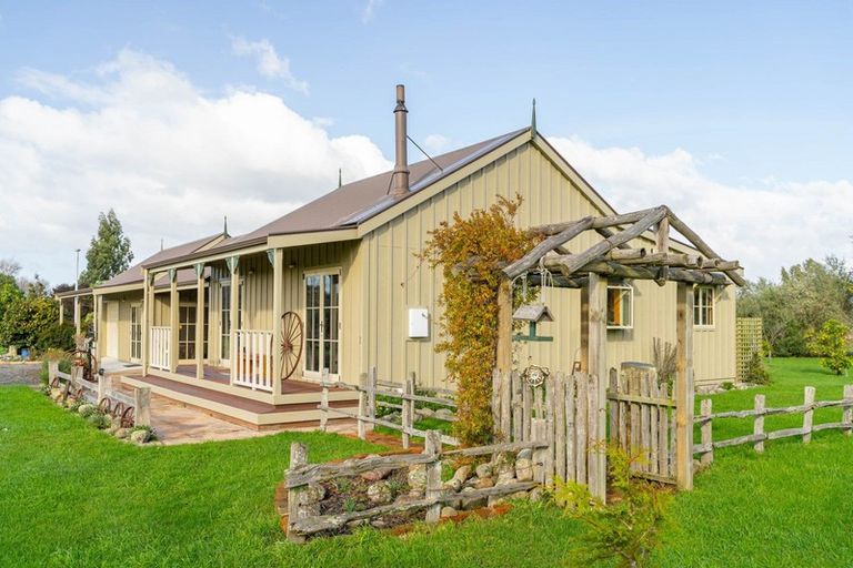 Photo of property in 53 Andersons Line, Clareville, Carterton, 5713