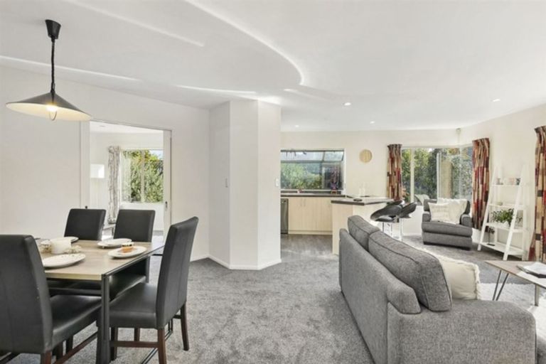 Photo of property in 12 Beauford Place, Parklands, Christchurch, 8083