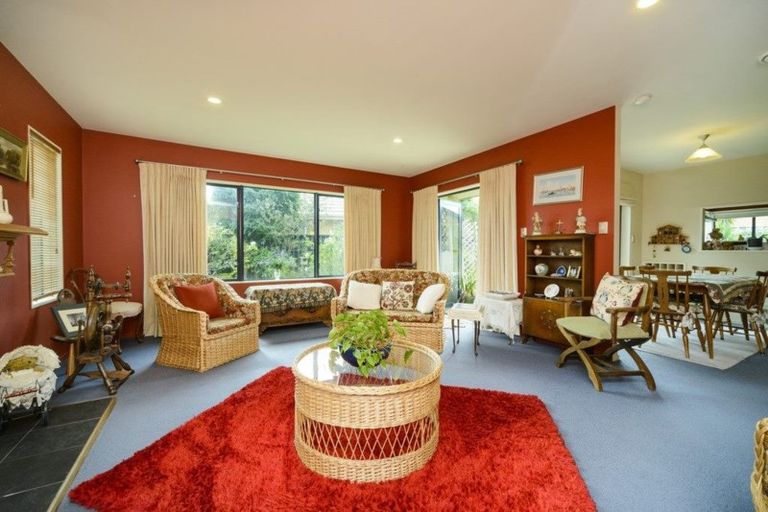 Photo of property in 24 Clearview Drive, Milson, Palmerston North, 4414