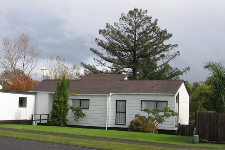 Photo of property in 1/62 Robbies Road, Shelly Park, Auckland, 2014