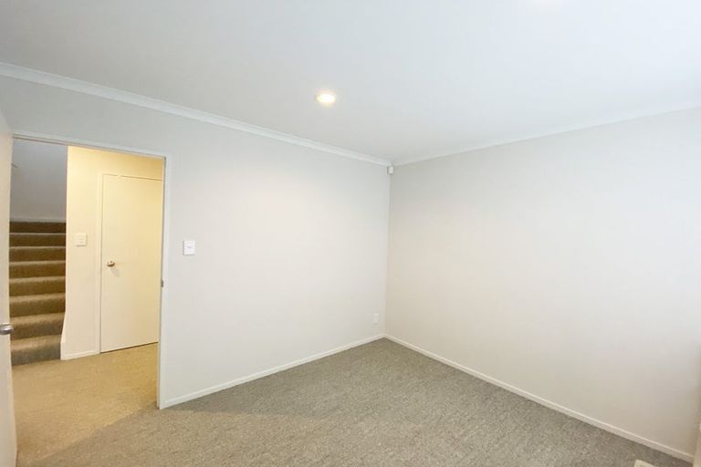 Photo of property in 33 Kensway Drive, Flat Bush, Auckland, 2016