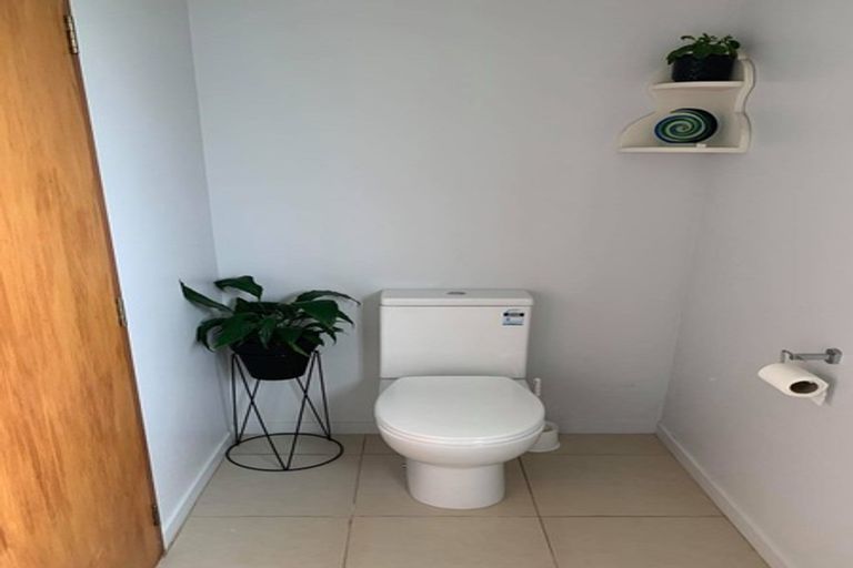 Photo of property in 1 Iwiroa Terrace, Durie Hill, Whanganui, 4500