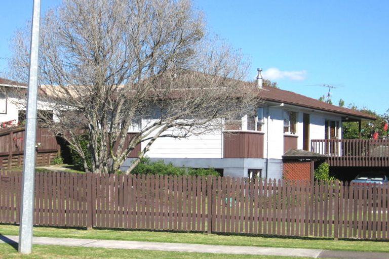 Photo of property in 69 Marendellas Drive, Bucklands Beach, Auckland, 2014