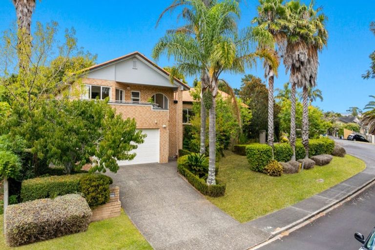 Photo of property in 12 Stonedge Lane, Rosedale, Auckland, 0632