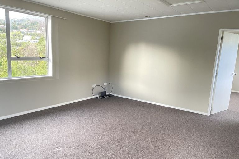 Photo of property in 23 Allington Road, Karori, Wellington, 6012