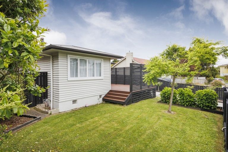 Photo of property in 10 Antrim Place, Hokowhitu, Palmerston North, 4410