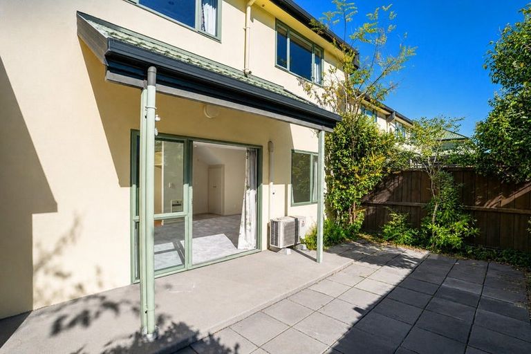 Photo of property in 533a Barbadoes Street, Edgeware, Christchurch, 8013