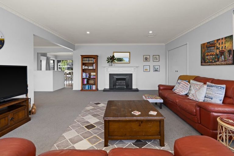 Photo of property in 10 Ritchie Place, Havelock North, 4130