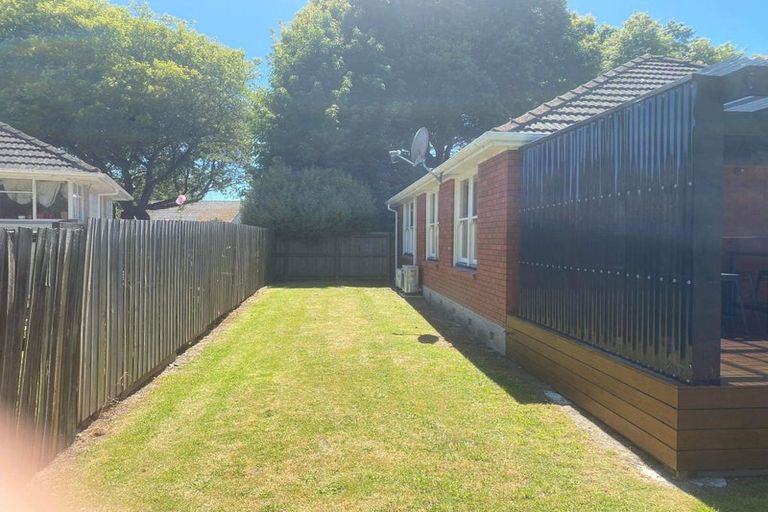 Photo of property in 33 Guildford Street, Burnside, Christchurch, 8053