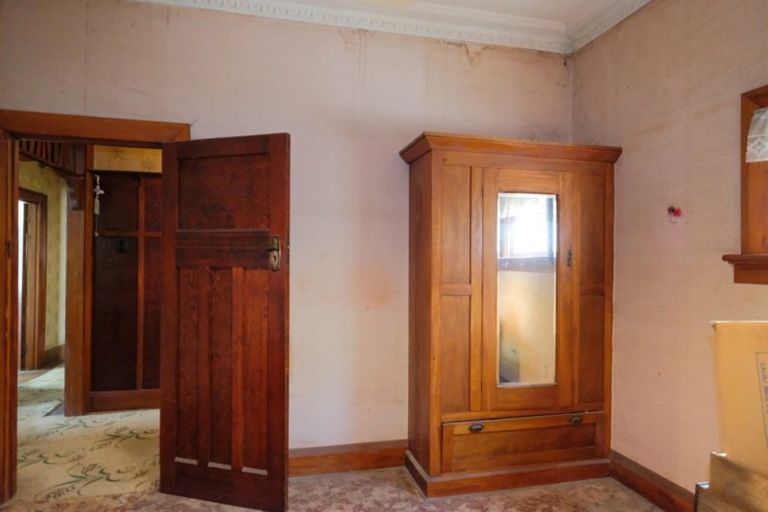 Photo of property in 25 Glenross Street, Glenross, Dunedin, 9011