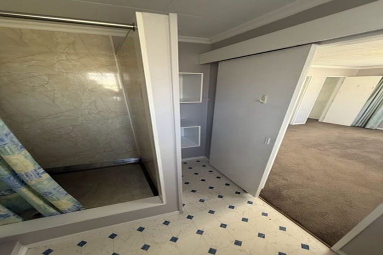 Photo of property in 340 Wellington Road, Wainuiomata, Lower Hutt, 5014