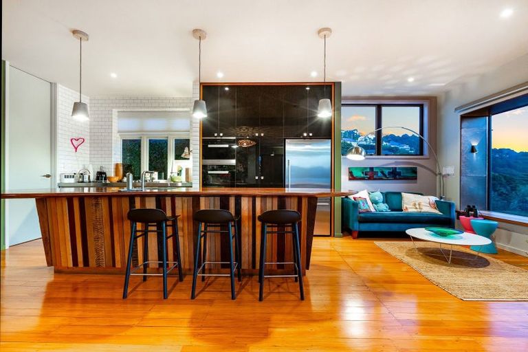 Photo of property in 51 The Crescent, Roseneath, Wellington, 6011