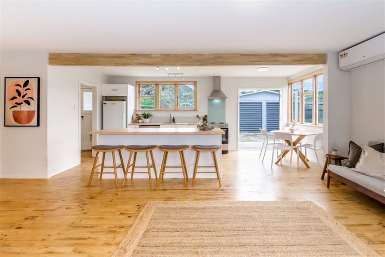 Photo of property in 26 Te Miti Street, Paekakariki, 5034