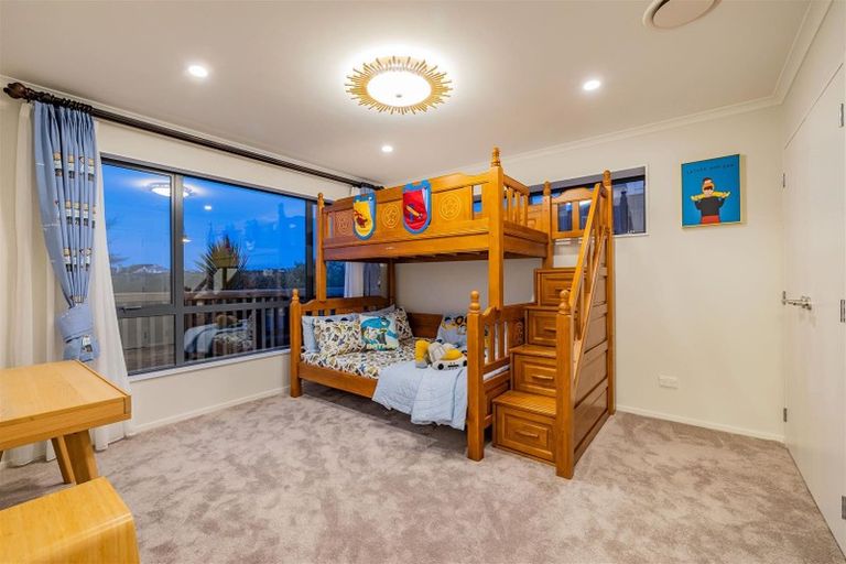 Photo of property in 4 Resolution Drive, Gulf Harbour, Whangaparaoa, 0930
