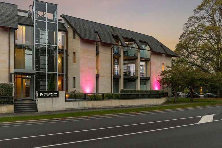 Photo of property in 3/19 Carlton Mill Road, Merivale, Christchurch, 8014