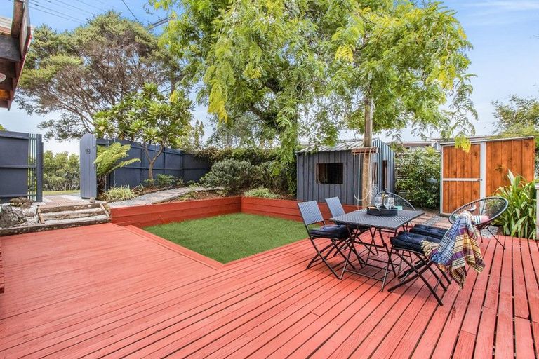 Photo of property in 118 Glengarry Road, Glen Eden, Auckland, 0602