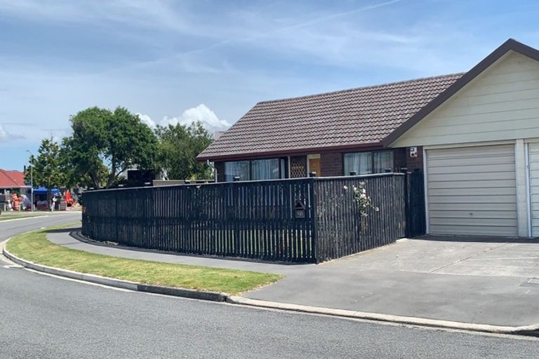 Photo of property in 1/65 Donnington Street, Parklands, Christchurch, 8083