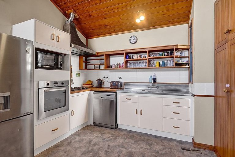 Photo of property in 70 Victoria Street, Hawera, 4610