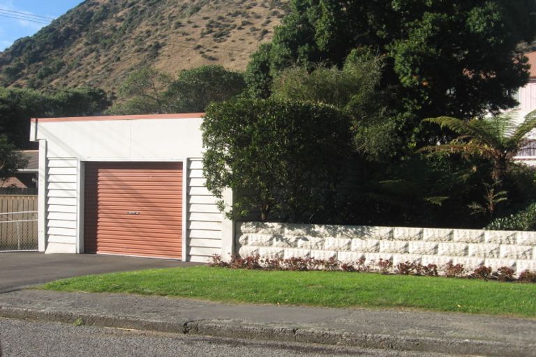 Photo of property in 23 Ames Street, Paekakariki, 5034