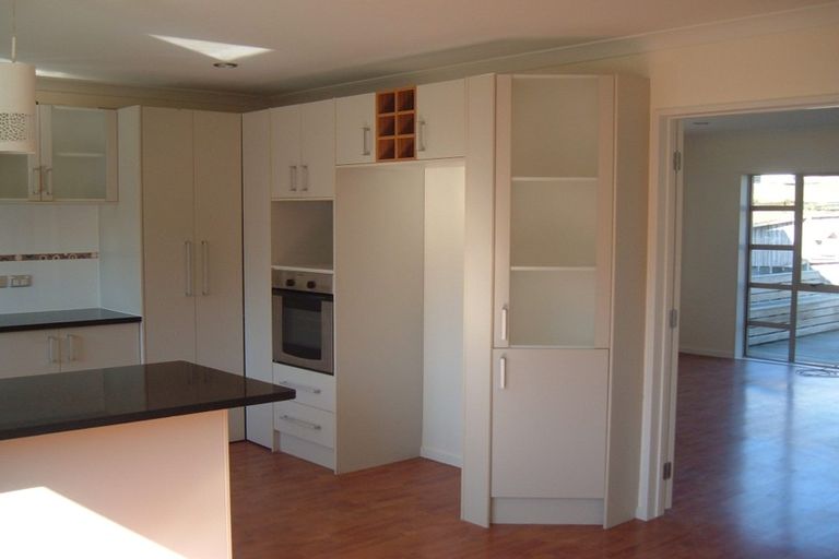 Photo of property in 17a Tomo Street, New Lynn, Auckland, 0600