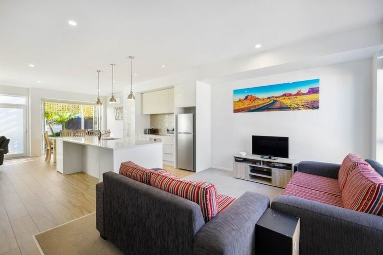 Photo of property in 15 Watermill Lane, Silverdale, 0932