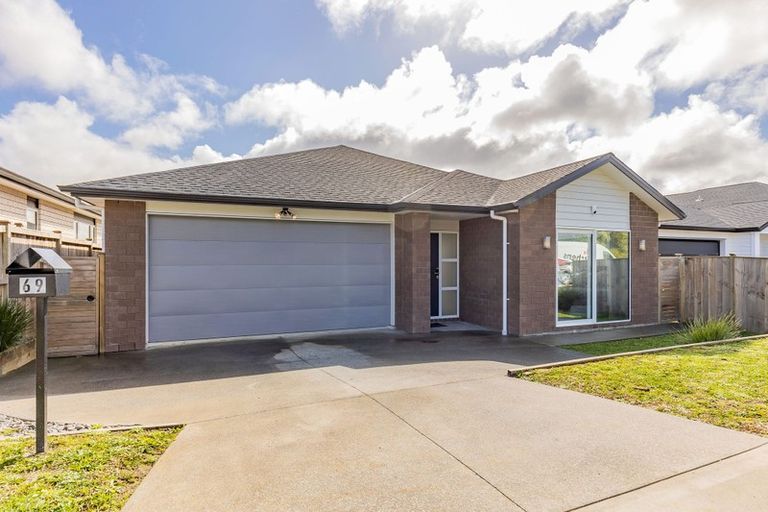 Photo of property in 69 Nobilo Road, Kumeu, 0810