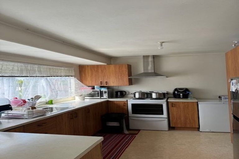 Photo of property in 33 Addison Drive, Glendene, Auckland, 0602