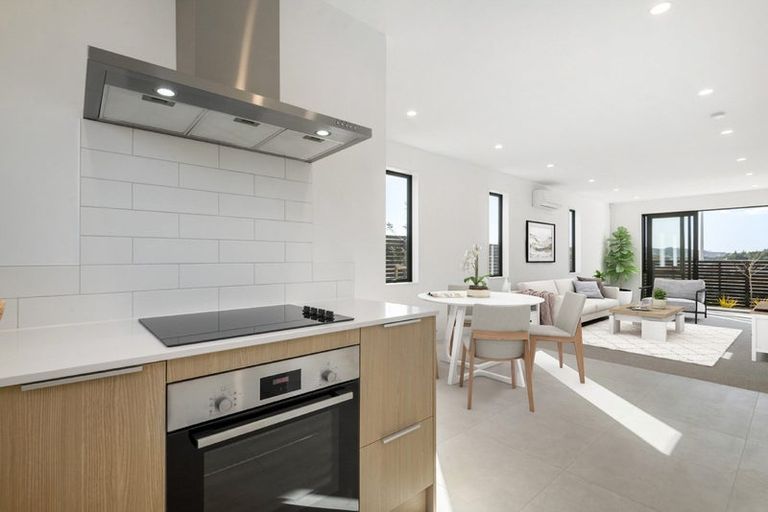 Photo of property in 45 Nga Pona Toru Road, Flat Bush, Auckland, 2019